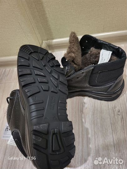 Ботинки зимние рабочие 42 р новые