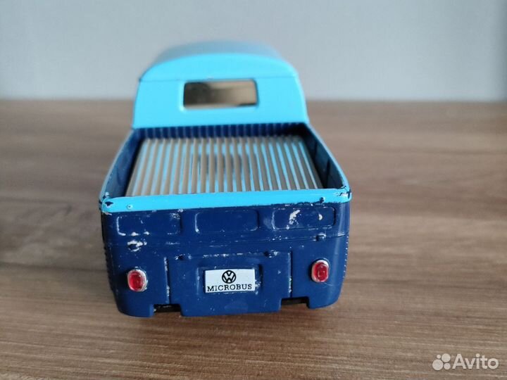 Машинка игрушка