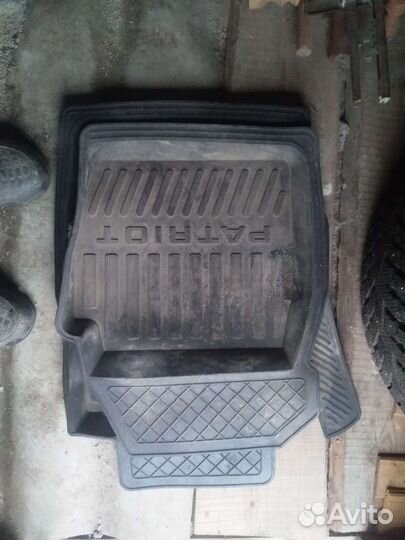 Резиновые коврики на УАЗ patriot