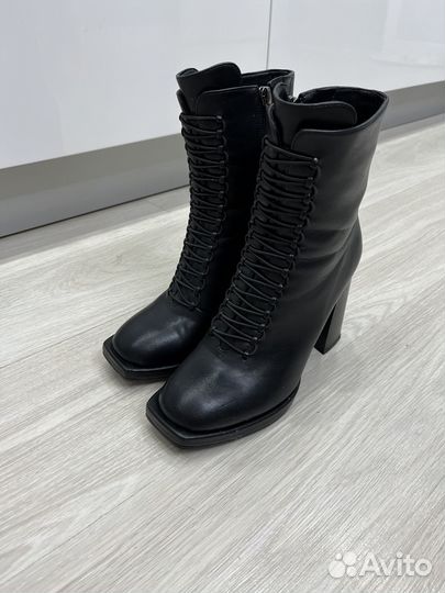 Ботинки женские