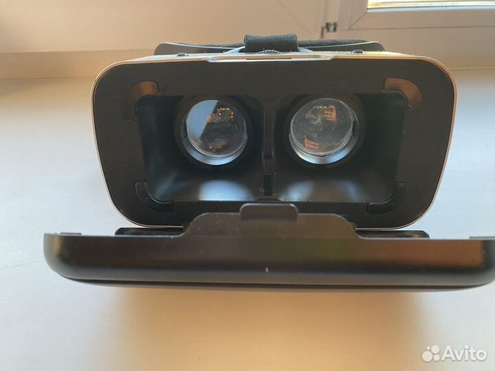 Очки виртуальной реальности для телефона