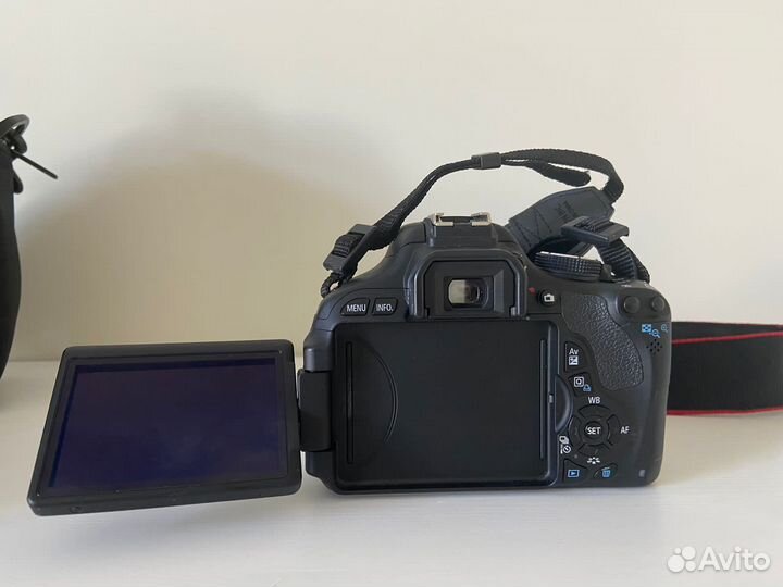 Canon EOS 600D kit EF-S 18-55 IS