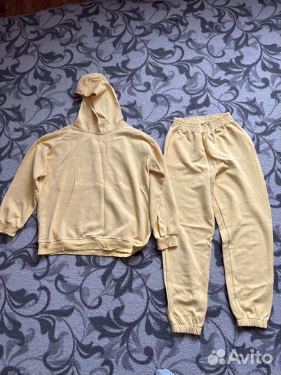 Спортивный костюм весенний женский