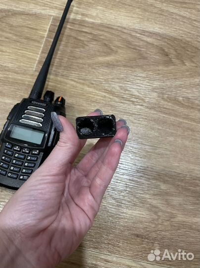 Фиксатор регуляторов частот рации Lira DP-2600 DMR