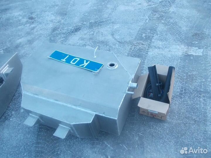 Бак топливный дополнит. Toyota Land Cruiser 200