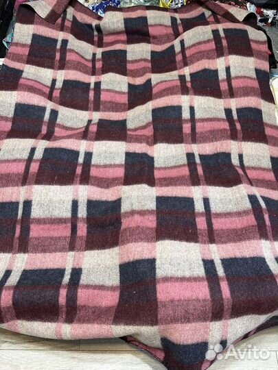 Одеяло шерстяное 210 на 150