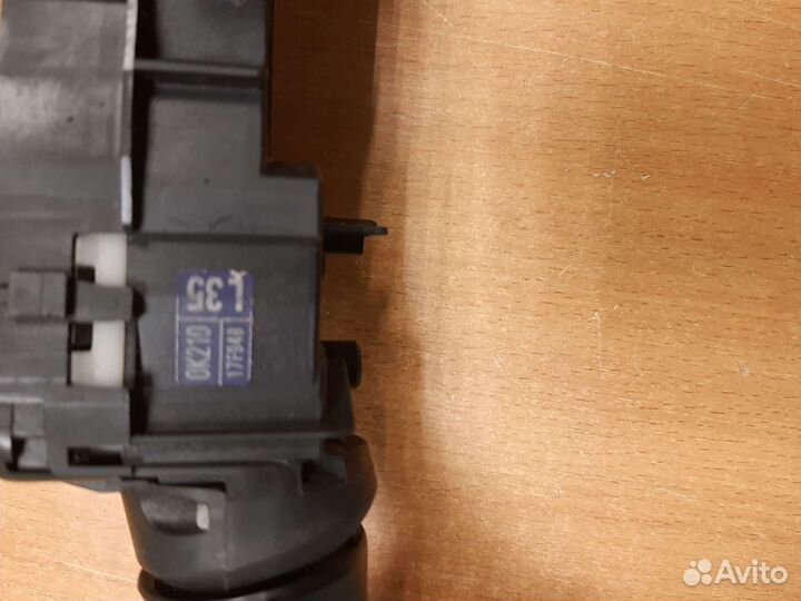 Переключатель подрулевой Toyota Hilux 2005-2015