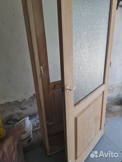 Дверь деревянная со стеклом бу