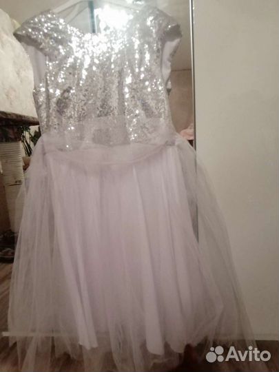 Платье праздничное на 146 - 152