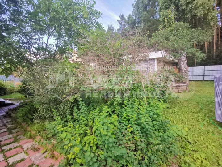 Дом 175 м² на участке 14 сот.