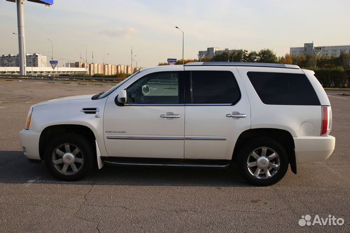 Cadillac Escalade 6.2 AT, 2010, 316 000 км