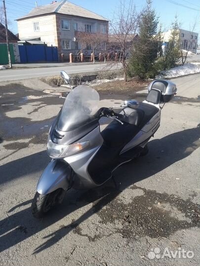 Suzuki skywave 400