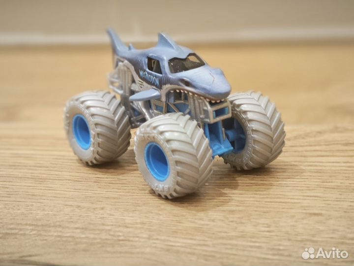 Monster Jam монстр траки