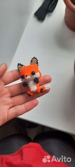 Фигурки, брелки и украшения из бисера на заказ