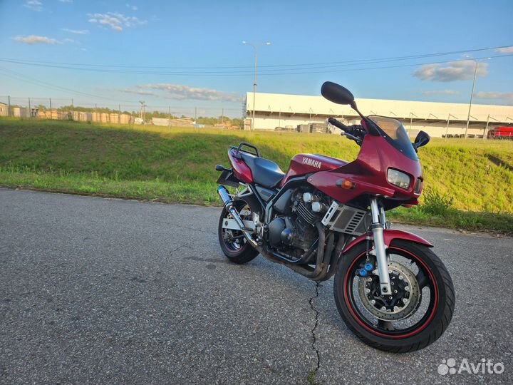 Yamaha FZS600