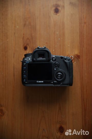 Зеркальный фотоаппарат canon 5D mark iii