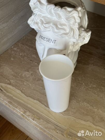 Ваза голова давида faces and lace