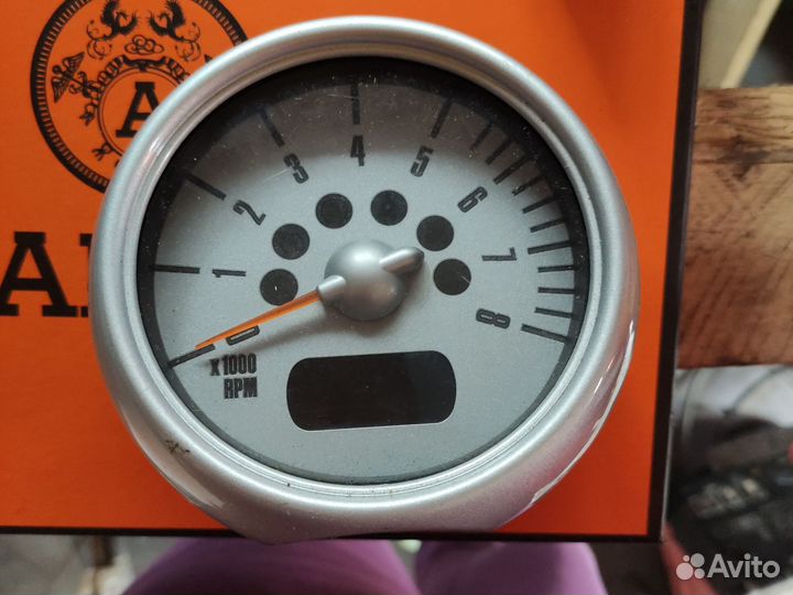 Тахометр и другие мелочи