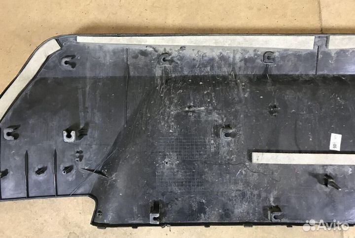 Накладка крышки багажника Hyundai Equus