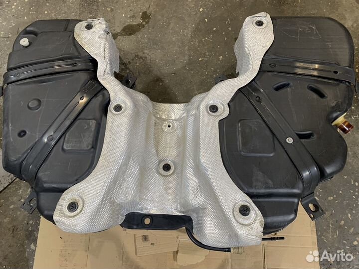 Топливный бак jeep grand cherokee SRT 9