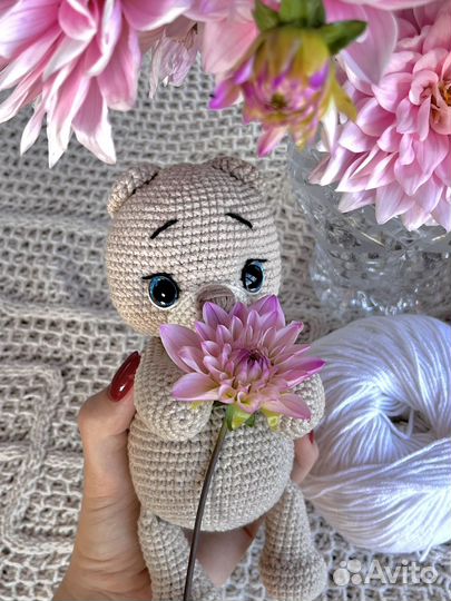 Плюшевый мишка вязаный