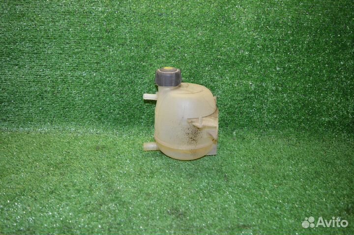Расширительный бачок Renault Logan