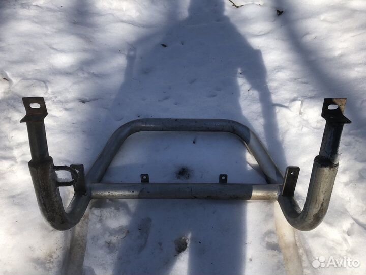 Продам кенгурятник на ниву