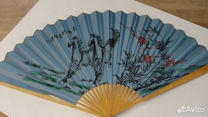 Веер огромный