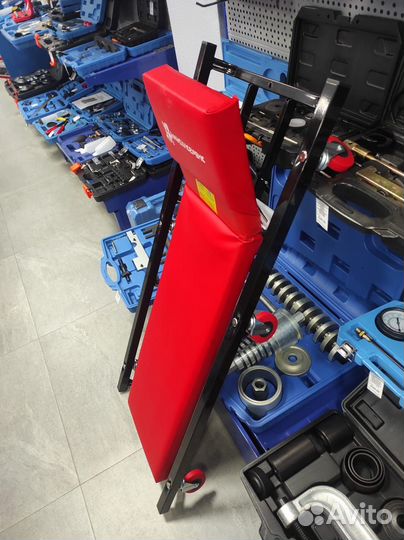 Лежак подкатной с поднимающимся подголовником