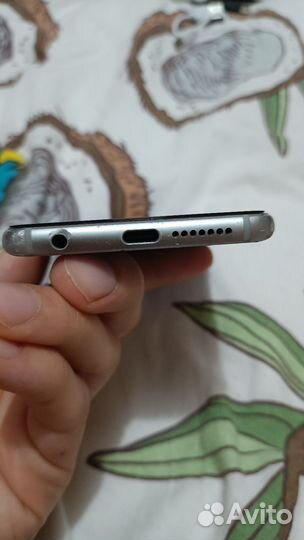 HONOR 9, 4/64 ГБ