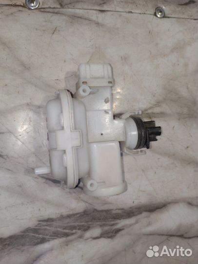 Активатор замка двери задний правый Volkswagen