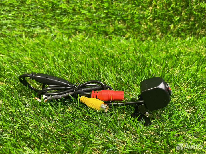 Камера переднего вида