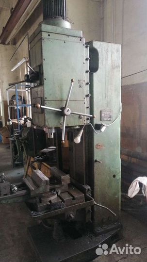 Сверлильный станок 2н135 б.у