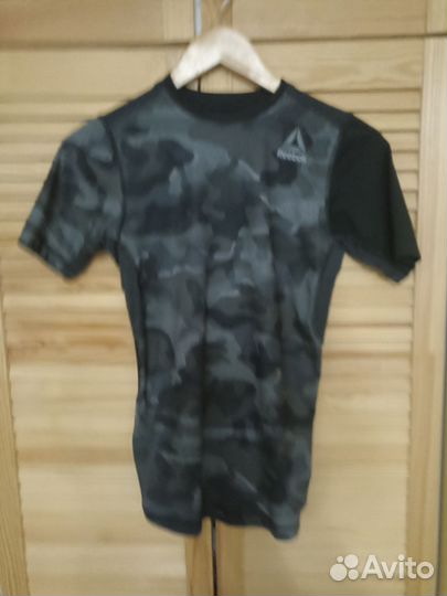 Компрессионная футболка reebok