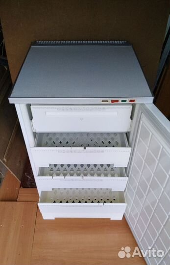 Отличная рабочая морозильная камера Доставка