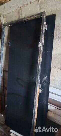 Дверь металлическая