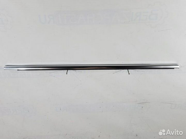 Уплотнитель стекла Volkswagen Touareg FL