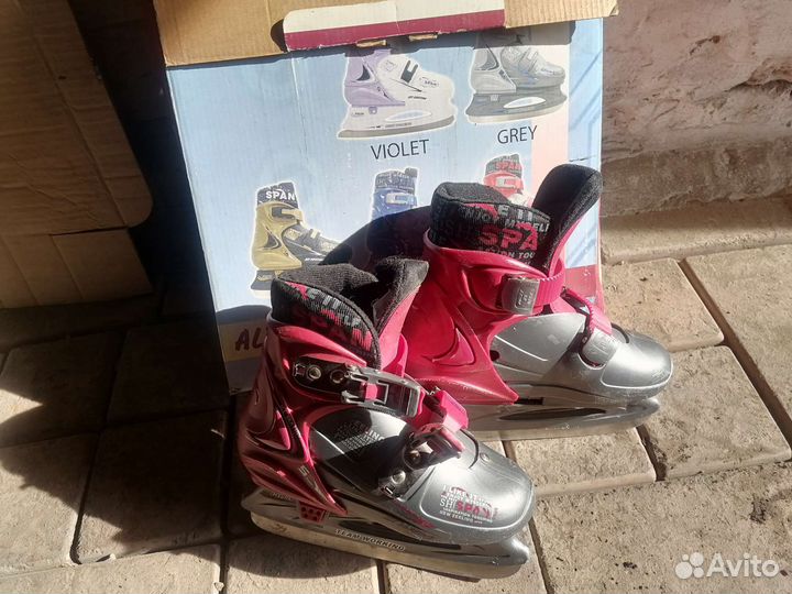 Коньки хоккейные