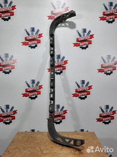 Кронштейн крепления бампера задний Volkswagen