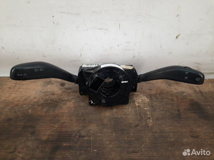 Переключатель подрулевой (стрекоза) Seat Ibiza