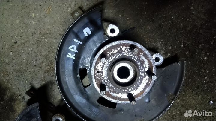 Кулак правый chevrolet cruze