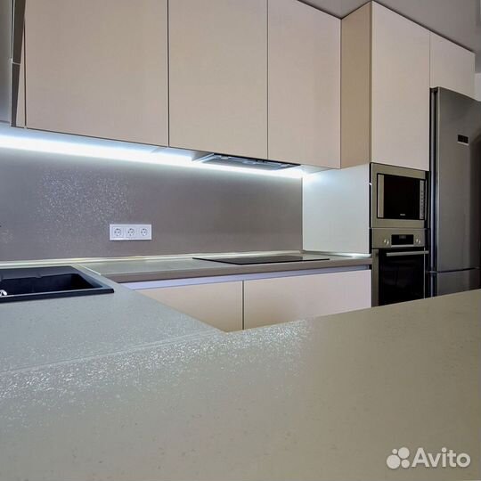 Кухня угловая на заказ.мдф фасады