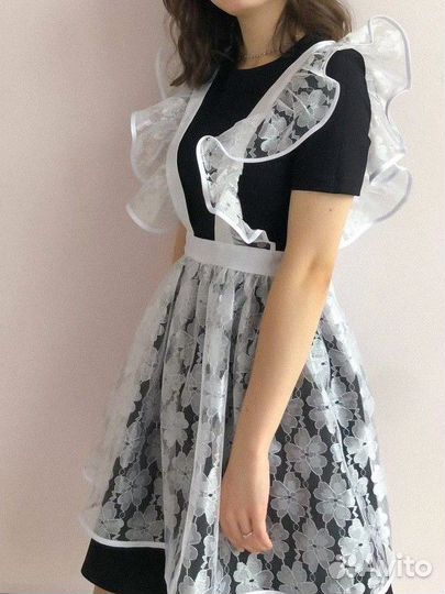 Школьный фартук с платьем