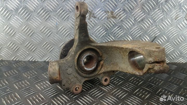 Ступица передняя левая ford focus 2 2009