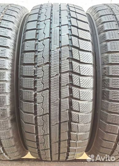Toyo Winter Tranpath TX 215/60 R17 97H
