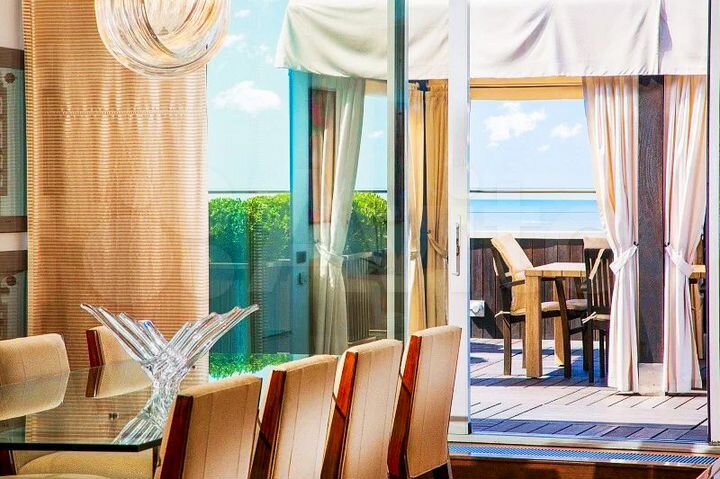 3-к. квартира, 135 м², 15/15 эт.