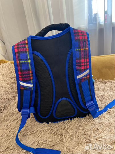 Рюкзак школьный