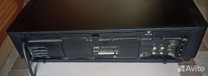 Видеомагнитофон jvc HR-J239EE