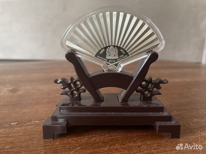 Монета серебро 999 2016 Танзания год обезъяны