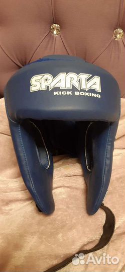 Защитный шлем для единоборств